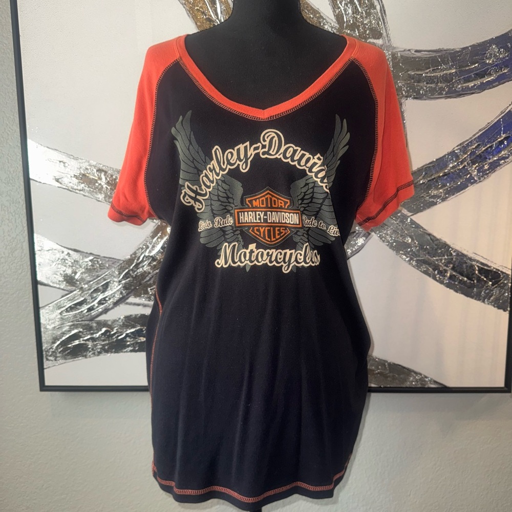 Harley‑Davidson Black Tee with Red Raglan Sleeves and Winged Logo